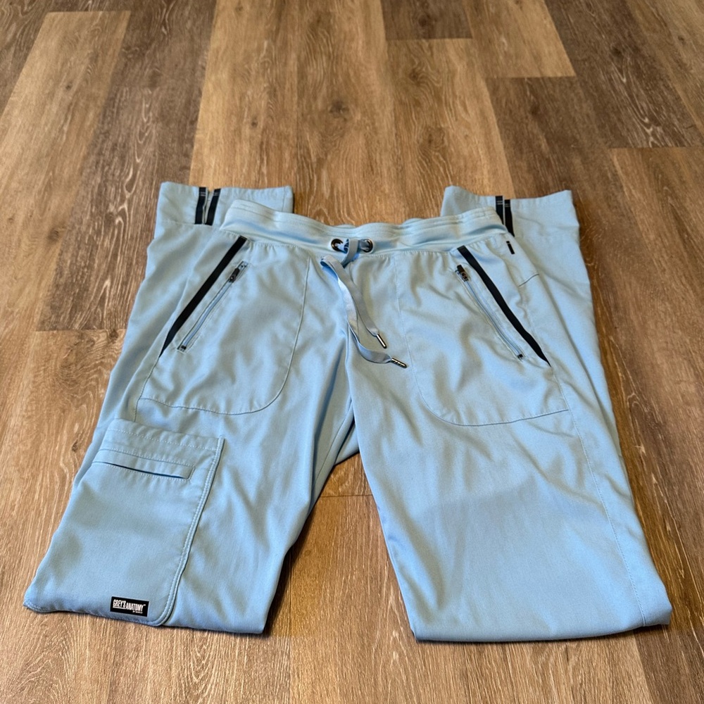 Grey’s Anatomy scrub bottoms size Small Tall light blue